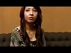 Esposa de la celebridad se convierte en adicta a la acogida jóvenes...