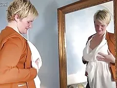 Ama de casa holandesa cachonda jugando con su juguete