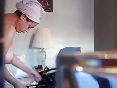 Tía desnuda cam oculta